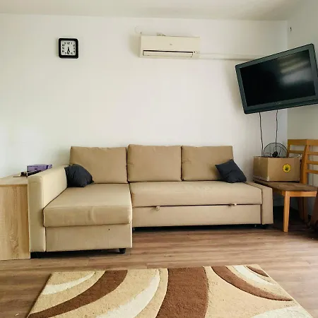 度假居 Velencei Vadregenyes Vendeghaz 韦伦采