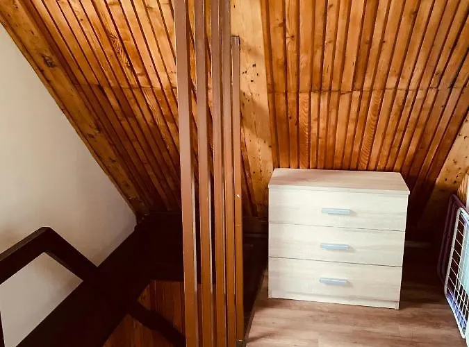 Velencei Vadregenyes Vendeghaz בית נופש