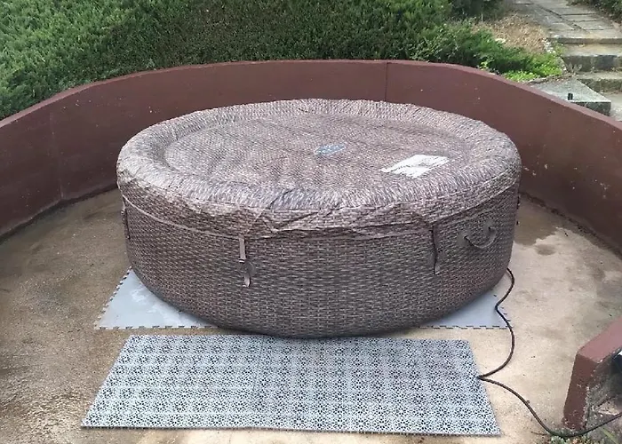 בית נופש Velencei Vadregenyes Vendeghaz *